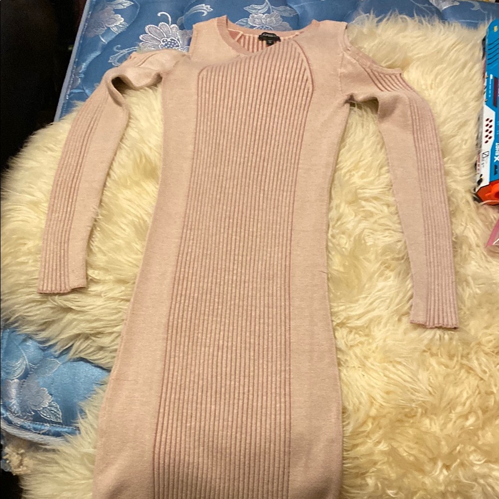 Elegant Pink/cream Knit Dress